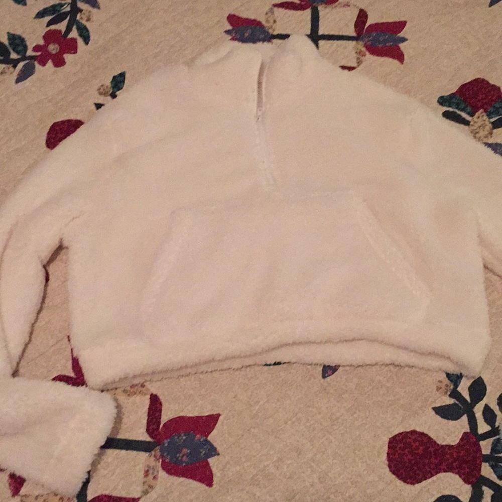 White fleece cropped coat